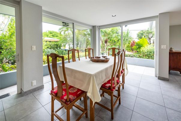 Dining room, Interior, Recessed Lighting