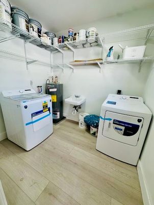 Interior, Washer, Wood Texture Flooring