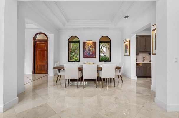 Dining room, Interior
