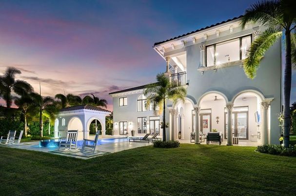 Backyard, Exterior, Pool