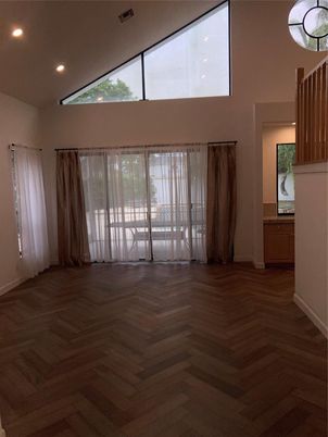 Empty room, Interior, Recessed Lighting, Wood Texture Flooring