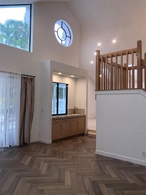 Interior, Recessed Lighting, Wood Texture Flooring