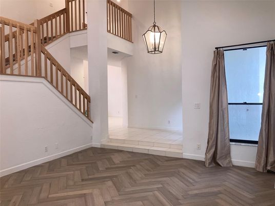 Interior, Pendant Lights, Wood Texture Flooring