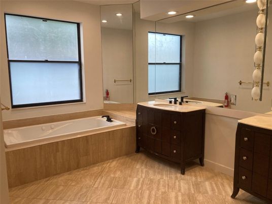 Bathroom, Interior, Recessed Lighting