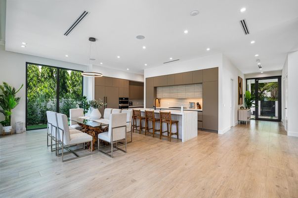 Dining room, Interior, Kitchen, Pendant Lights, Recessed Lighting, Wood Texture Flooring