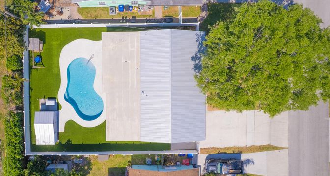 Exterior, Drone