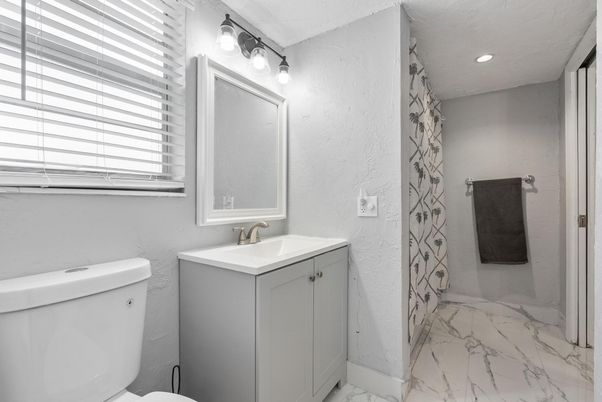 Bathroom, Interior, Marble, Recessed Lighting
