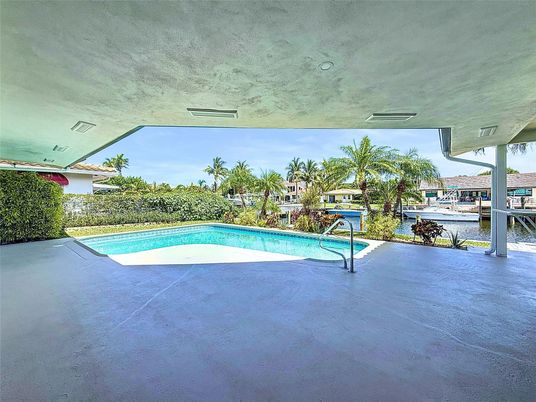 Exterior, Pool, Water