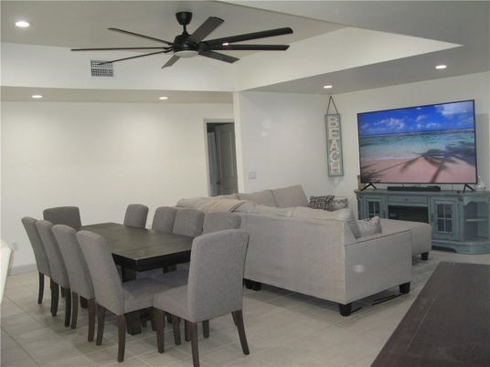 Dining room, Interior, Living room, Recessed Lighting