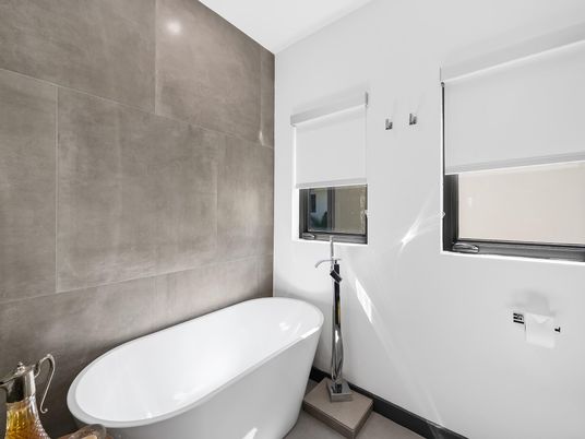 Bathroom, Free Standing Baths, Interior