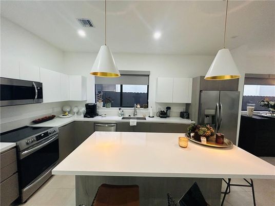 Interior, Kitchen, Pendant Lights, Recessed Lighting, Stainless Steel Appliances