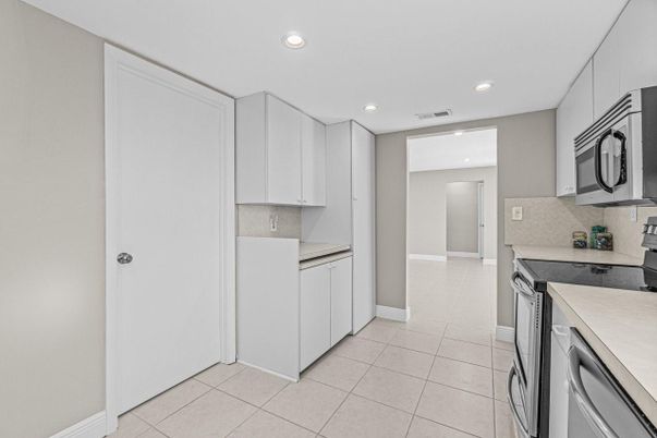 Interior, Kitchen, Recessed Lighting