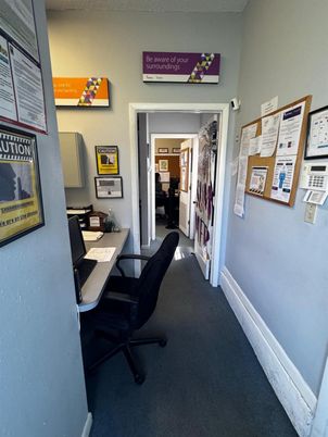 Home Office, Interior