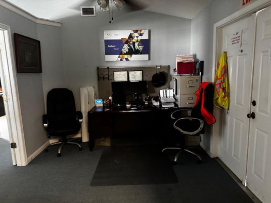 Home Office, Interior