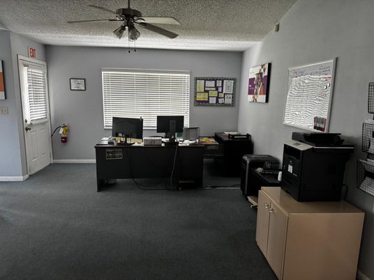 Home Office, Interior
