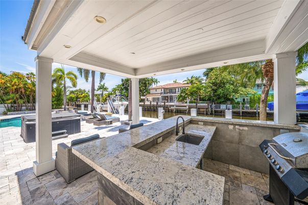 Exterior, Hot Tub