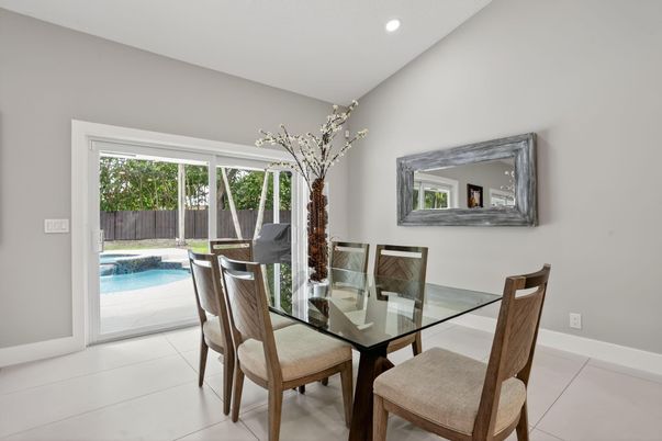 Dining room, Interior, Recessed Lighting