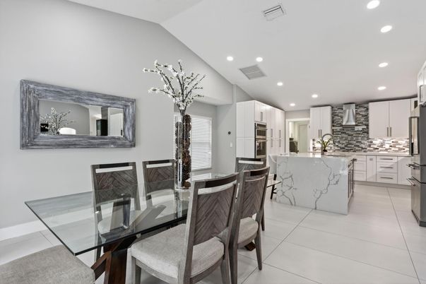 Dining room, Interior, Kitchen, Recessed Lighting