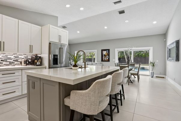 Dining room, Interior, Kitchen, Recessed Lighting, Stainless Steel Appliances
