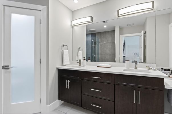 Bathroom, Dual Sink Vanities, Interior, Recessed Lighting