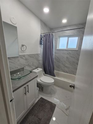 Bathroom, Interior, Marble, Marble Walls, Recessed Lighting