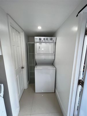 Interior, Recessed Lighting, Utility Closets, Washer