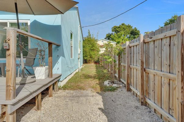 Backyard, Exterior