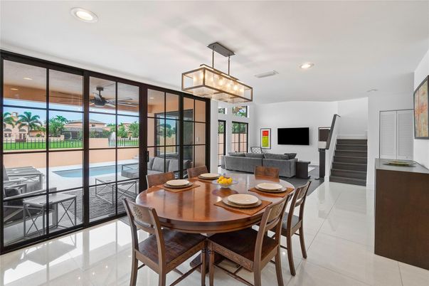 Dining room, Interior, Living room, Pendant Lights, Recessed Lighting