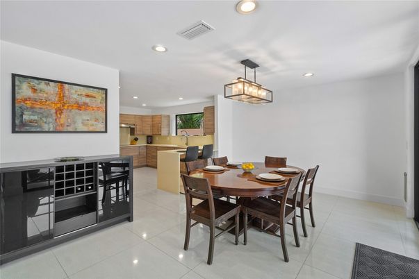 Dining room, Interior, Kitchen, Pendant Lights, Recessed Lighting