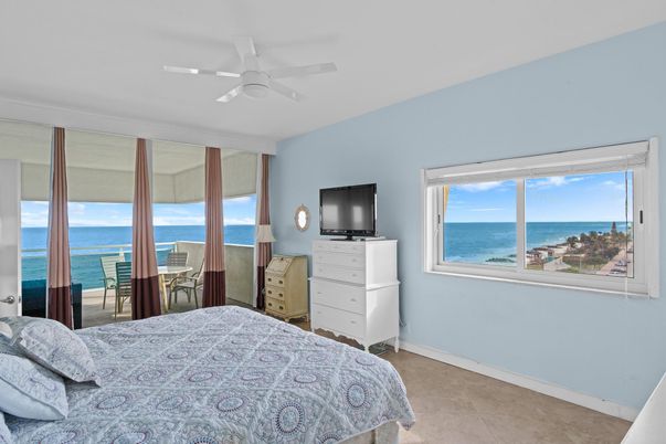 Bedroom, Interior, Water