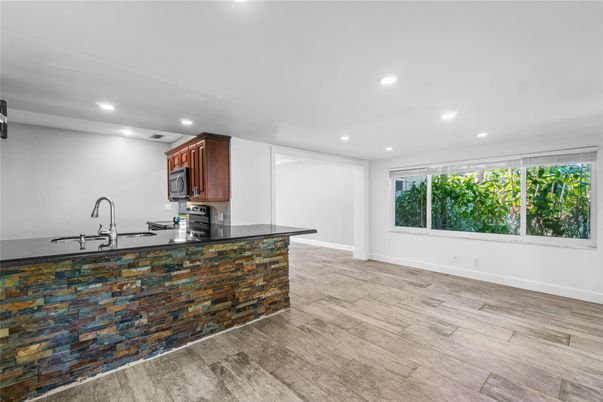 Interior, Recessed Lighting, Wood Texture Flooring