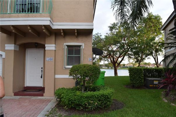 Backyard, Exterior, Water