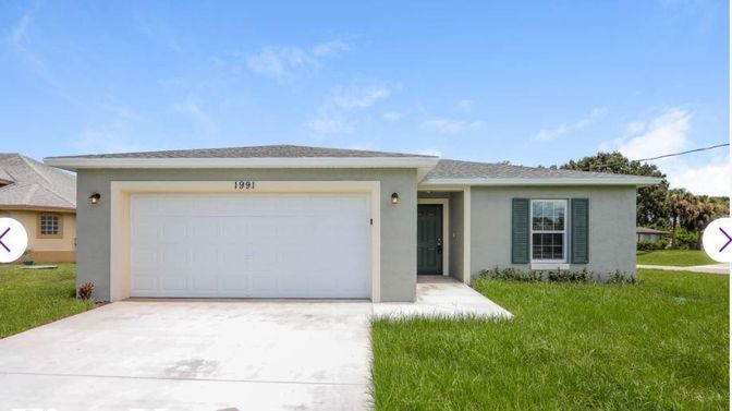 Attached, Exterior, Facade, Ranch