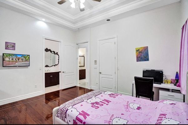 Bedroom, Home Office, Interior, Recessed Lighting, Wood Texture Flooring
