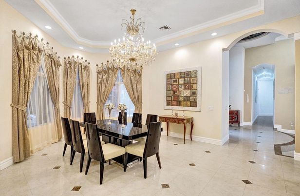Chandelier, Dining room, Interior, Recessed Lighting