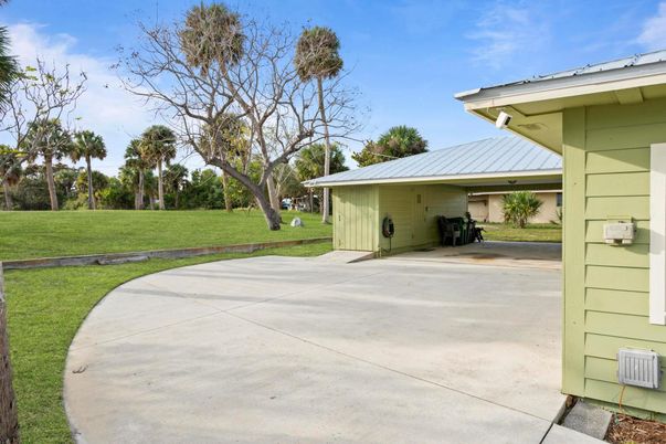 Backyard, Exterior