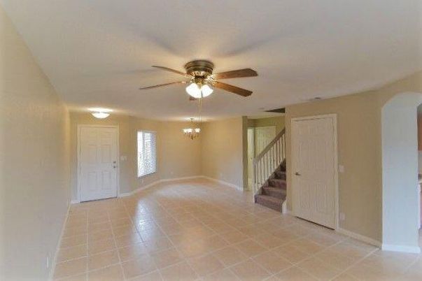 Chandelier, Empty room, Interior