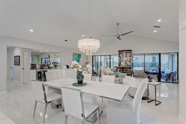 Chandelier, Dining room, Interior, Living room, Recessed Lighting