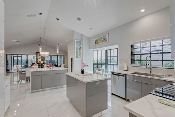 Dining room, Interior, Kitchen, Marble, Pendant Lights, Recessed Lighting, Stainless Steel Appliances