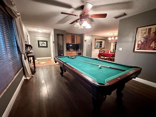 Billiard Table, Game Room, Interior, Wood Texture Flooring
