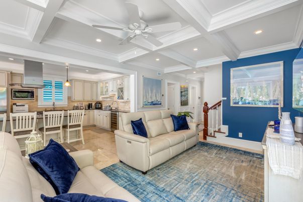 Interior, Kitchen, Living room, Pendant Lights, Recessed Lighting, Stainless Steel Appliances