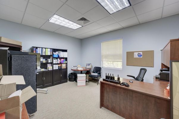 Home Office, Interior