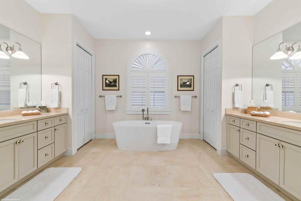 Bathroom, Dual Sink Vanities, Free Standing Baths, Interior, Recessed Lighting