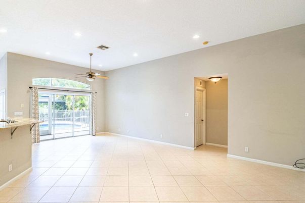 Empty room, Interior, Recessed Lighting