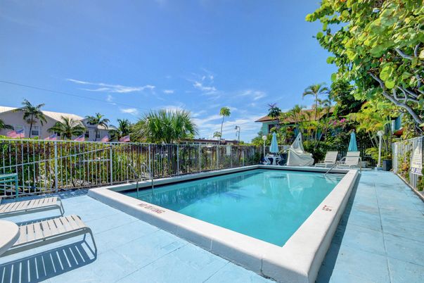 Exterior, Pool