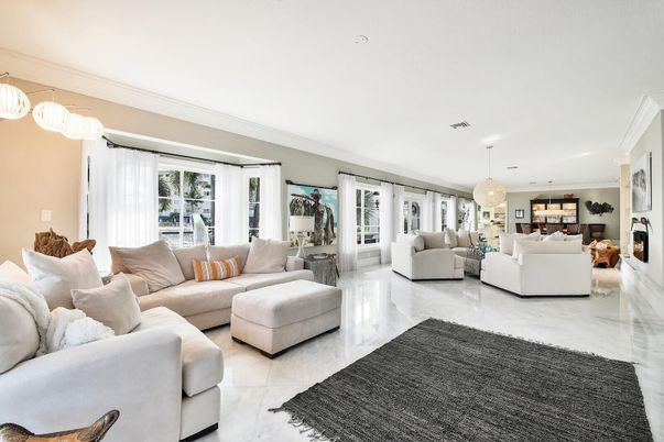 Interior, Living room, Marble, Pendant Lights, Recessed Lighting