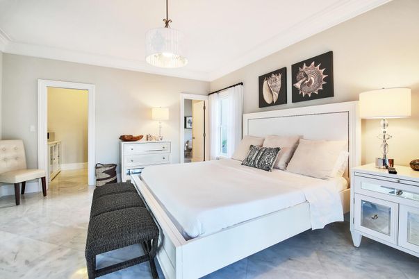 Bedroom, Interior, Pendant Lights
