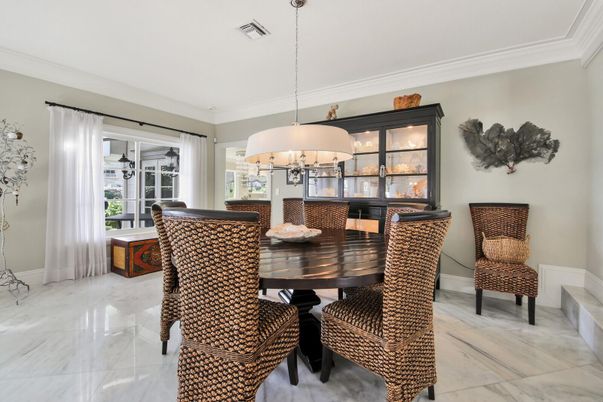 Chandelier, Dining room, Interior, Marble, Pendant Lights
