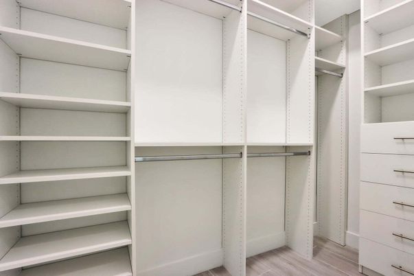 Interior, Walk-in Closets, Wood Texture Flooring