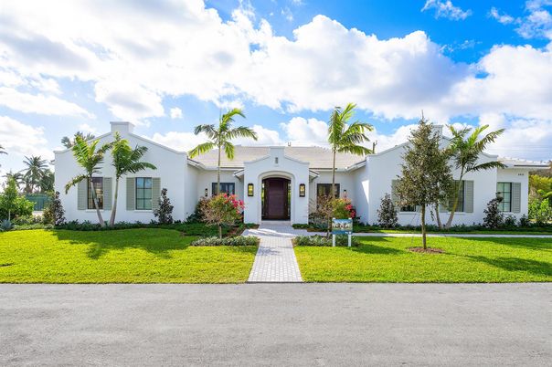 Exterior, Facade, Spanish Mediterranean